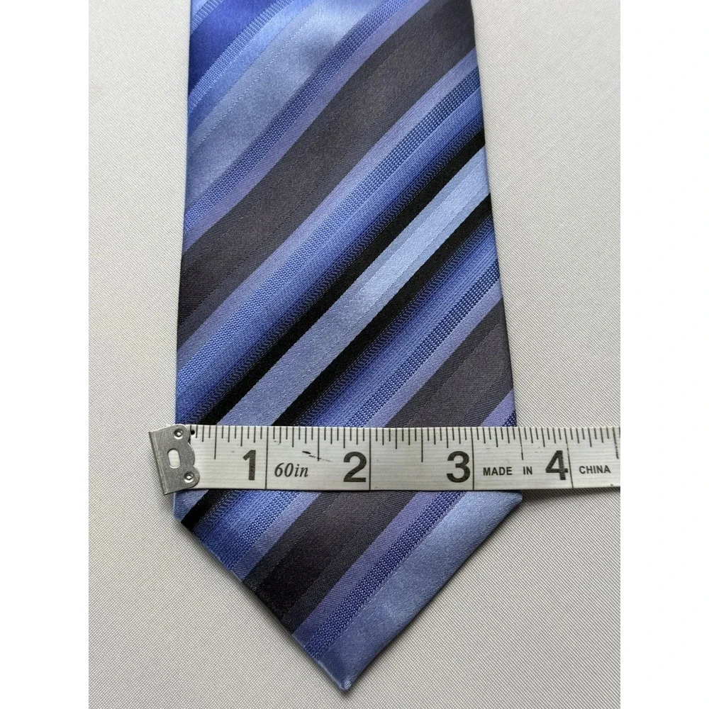 Kenneth Cole Shades Of Blue Men's Silk Necktie 57